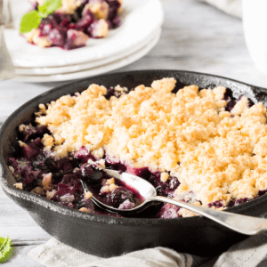berry cobbler